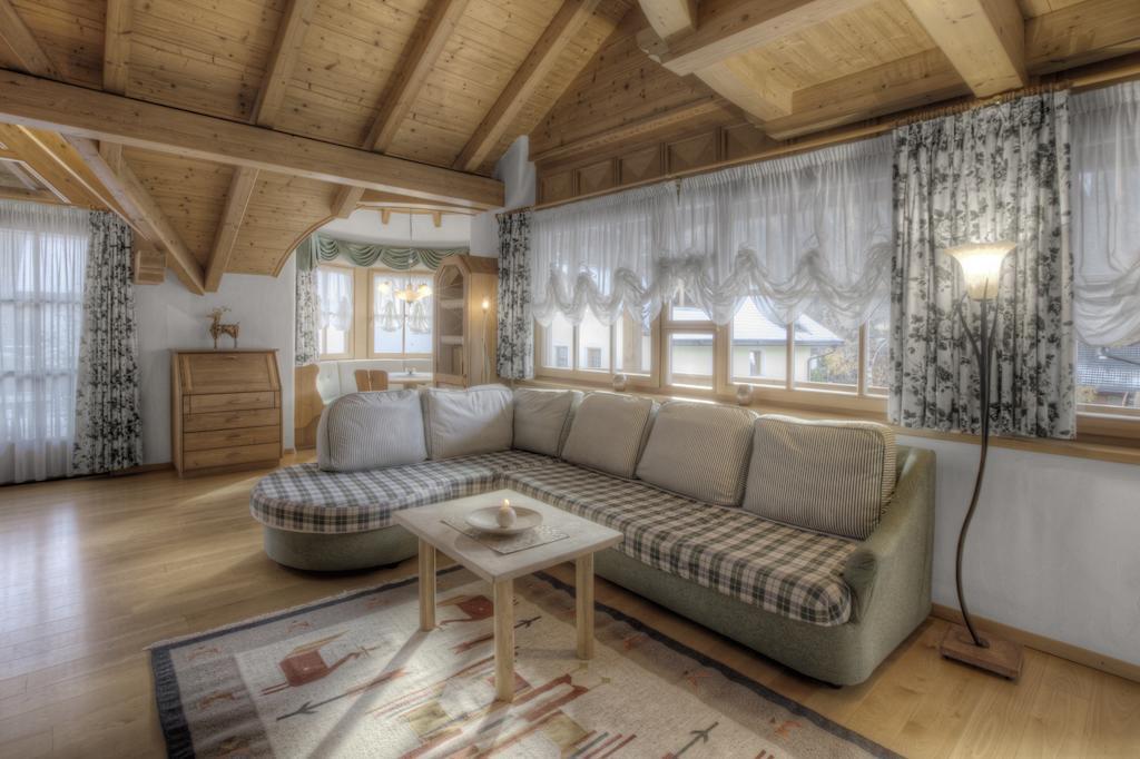 Alexander Mountain-Lodge Сан-Виджилио-ди-Мареббе Номер фото
